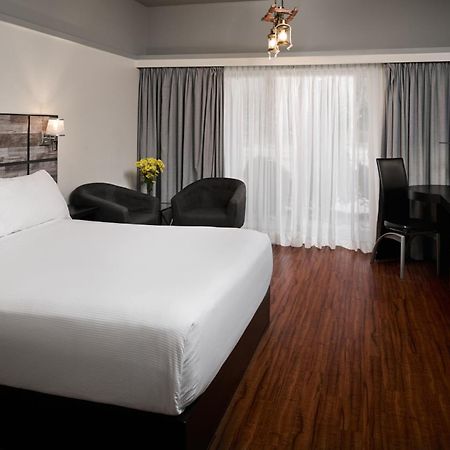 Samuels Boutique Hotel Goderich Esterno foto